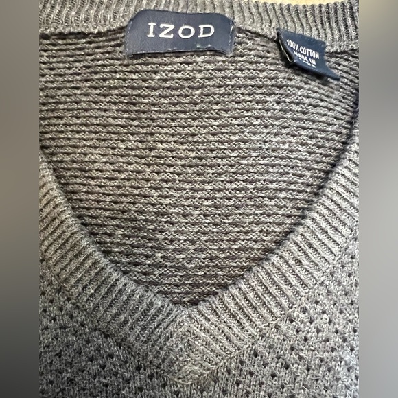 IZOD seater gray with V neck size XXL 100% cotton. - Picture 2 of 5